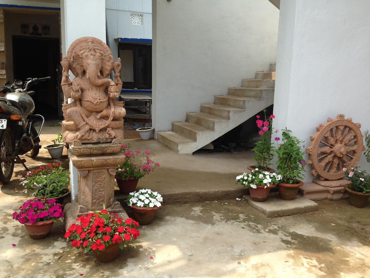 Surya Inn Konârak Extérieur photo