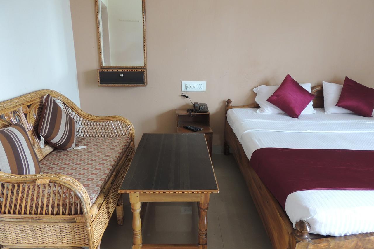 Surya Inn Konârak Extérieur photo